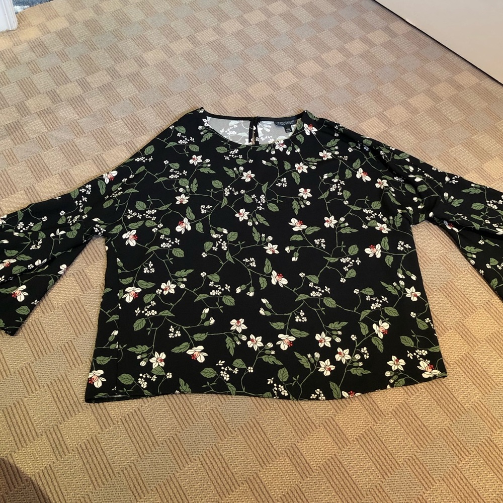 Floral long sleeve blouse